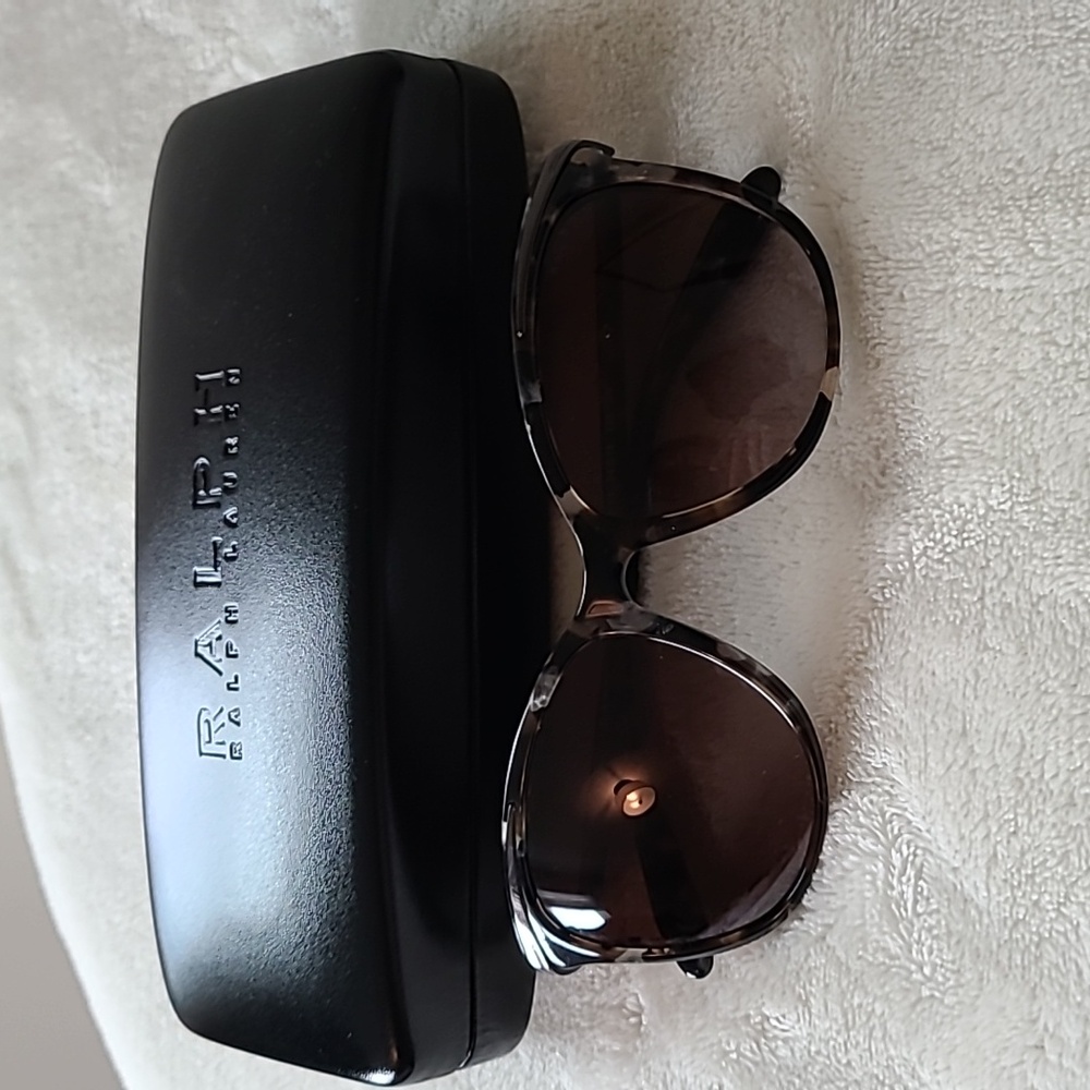 RALPH LAUREN sunglasses